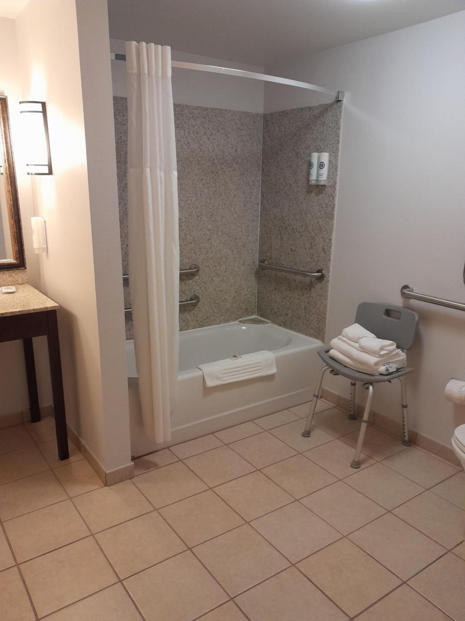Comfort Hotel 3*