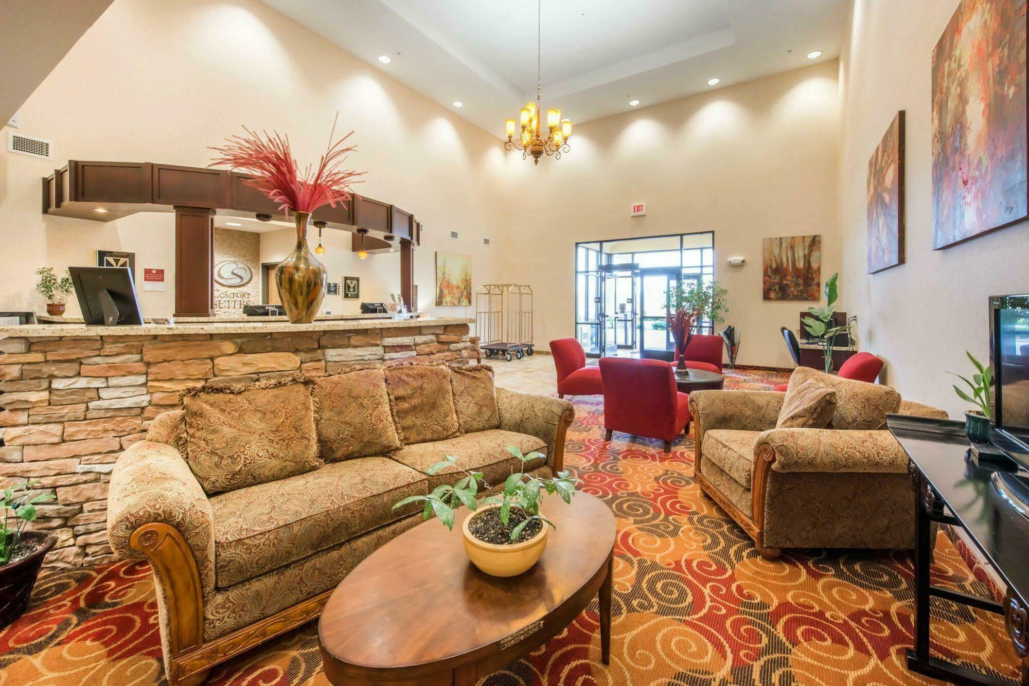 Comfort Hotel 3*
